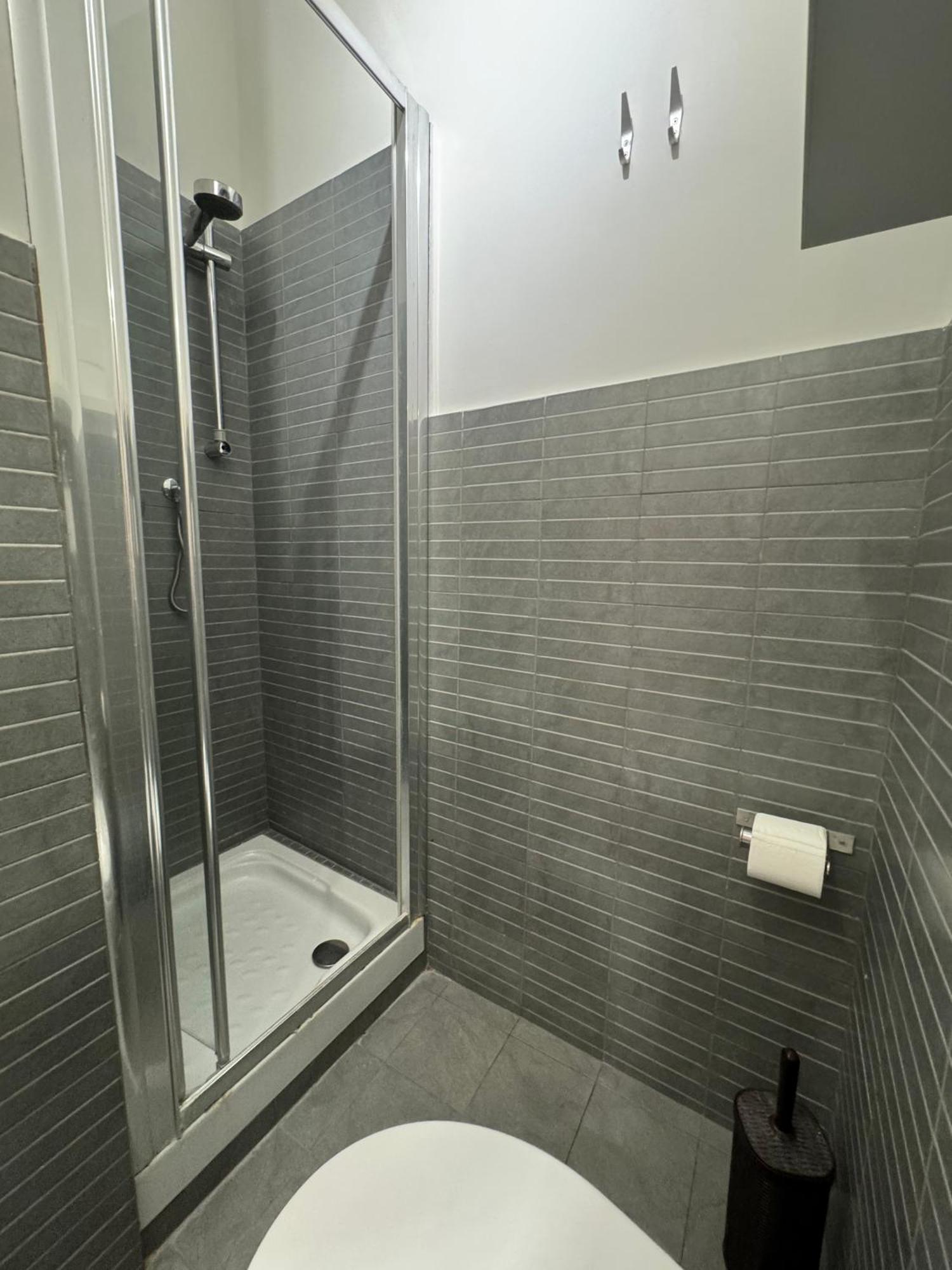 Tiburtina Suites, Pensión Roma